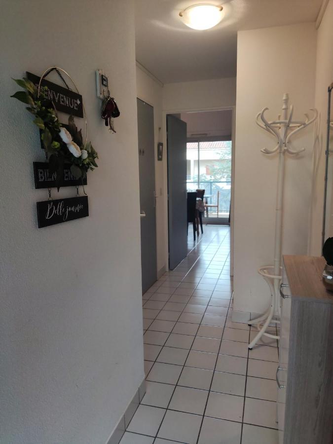 Appartement Au Calme Avec Piscine Et Parking Dans Residence Securisee Сен-Жан-де-Мон Экстерьер фото